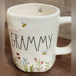 Super Cute 🥰 Rae Dunn By Magenta Grammy 🐝 Ceramic Mug - NEW